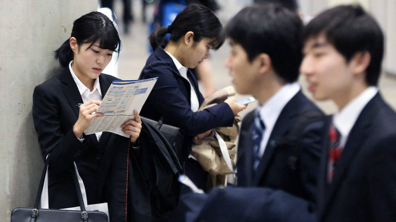 在海外打工的日本年轻人：赚着翻倍的工资，6点就下班，为什么不走？-ERP系统教程网